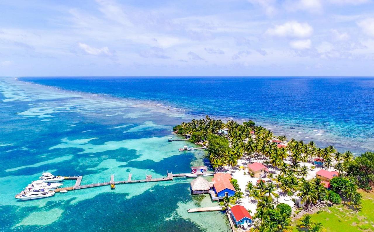 Blue Marlin Beach Resort Dangriga Extérieur photo