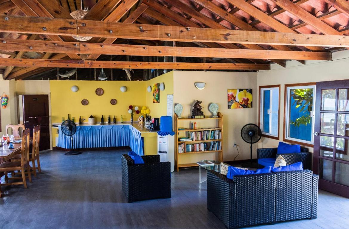 Blue Marlin Beach Resort Dangriga Extérieur photo