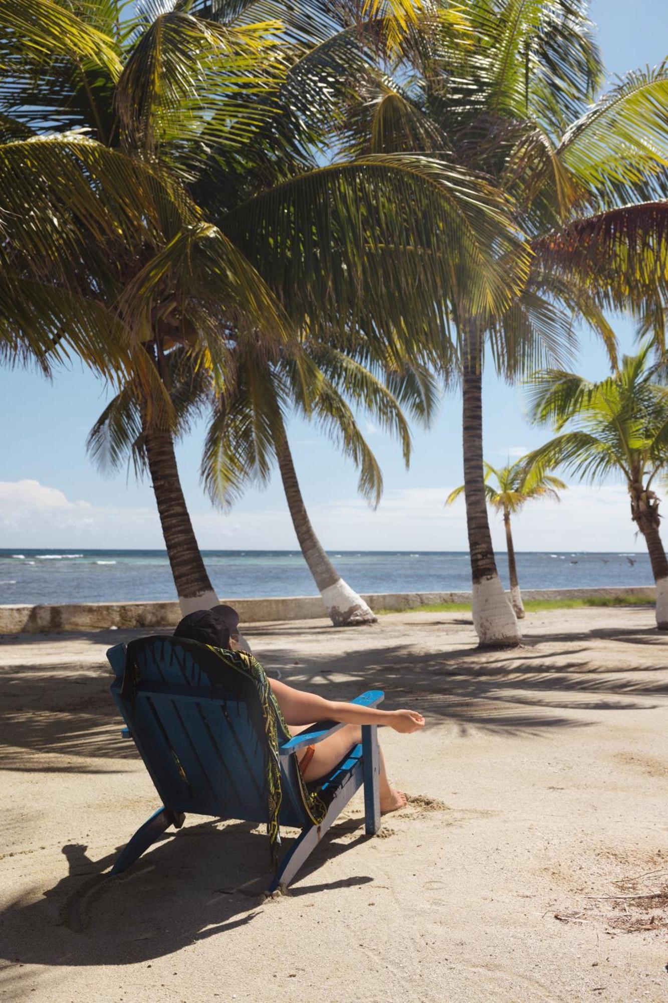 Blue Marlin Beach Resort Dangriga Extérieur photo