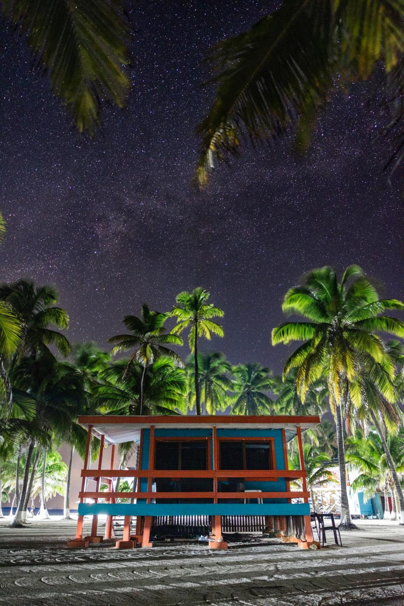 Blue Marlin Beach Resort Dangriga Extérieur photo