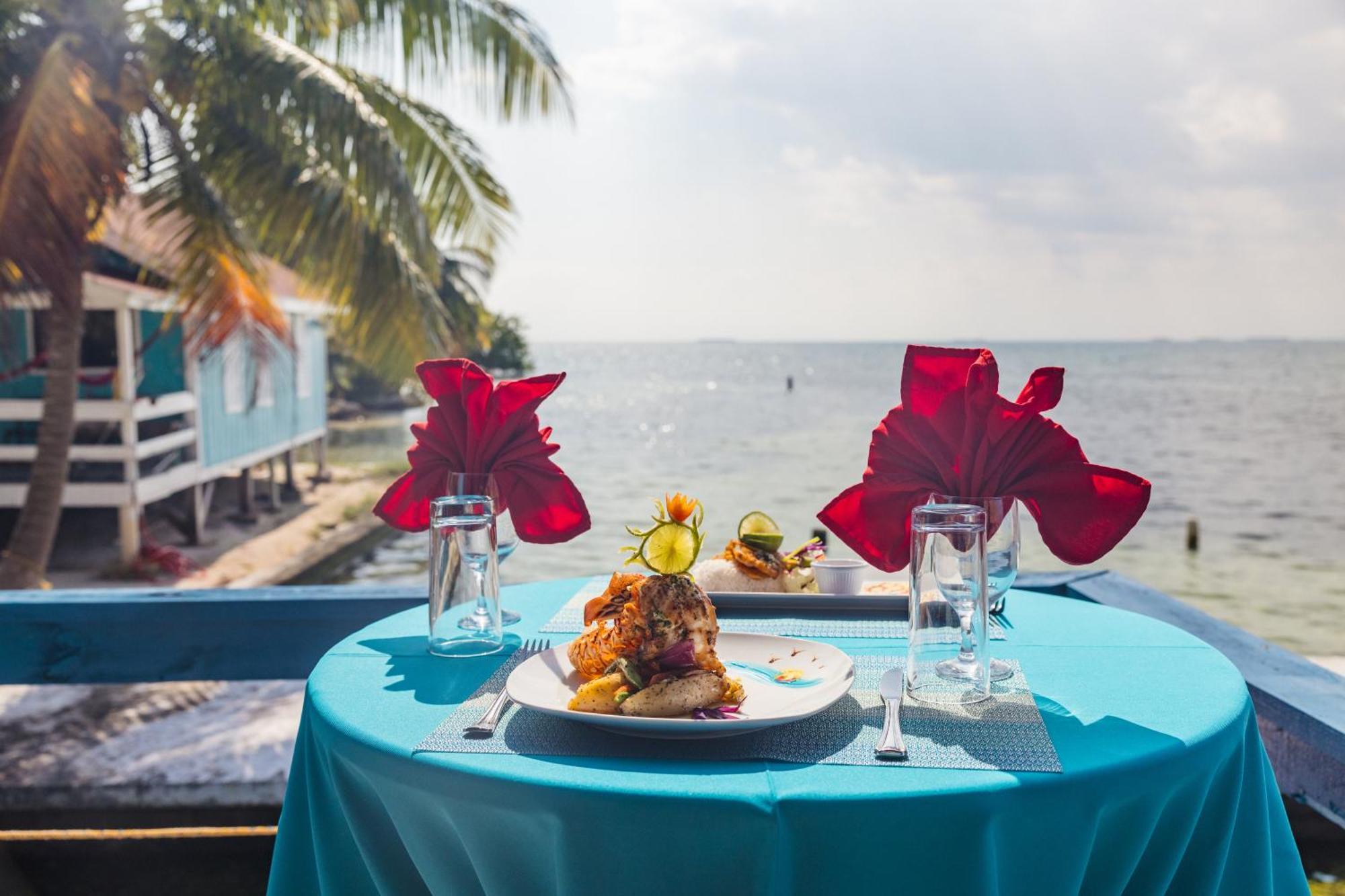 Blue Marlin Beach Resort Dangriga Extérieur photo