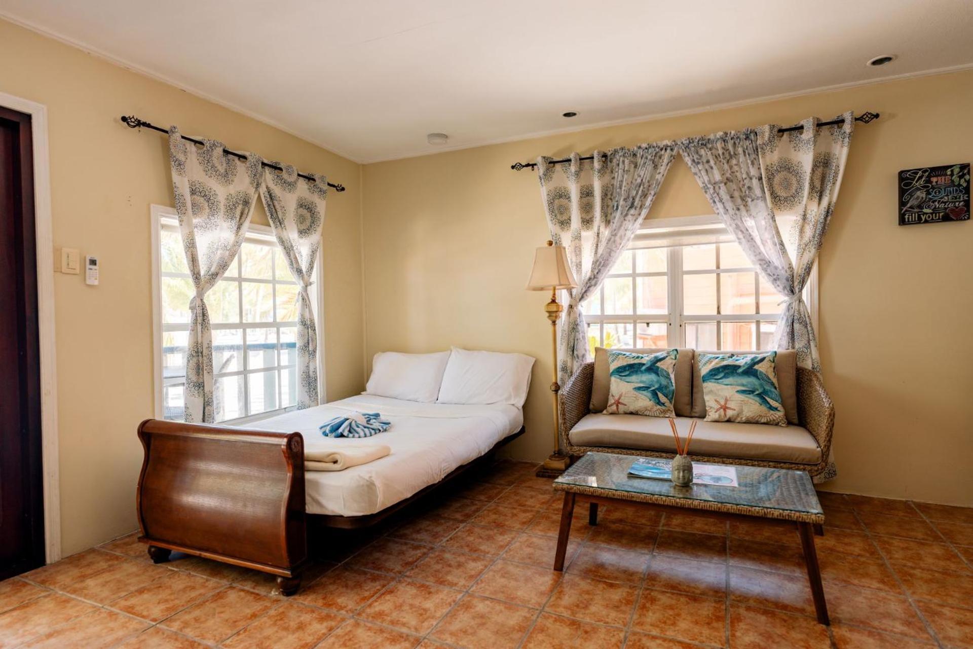 Blue Marlin Beach Resort Dangriga Extérieur photo