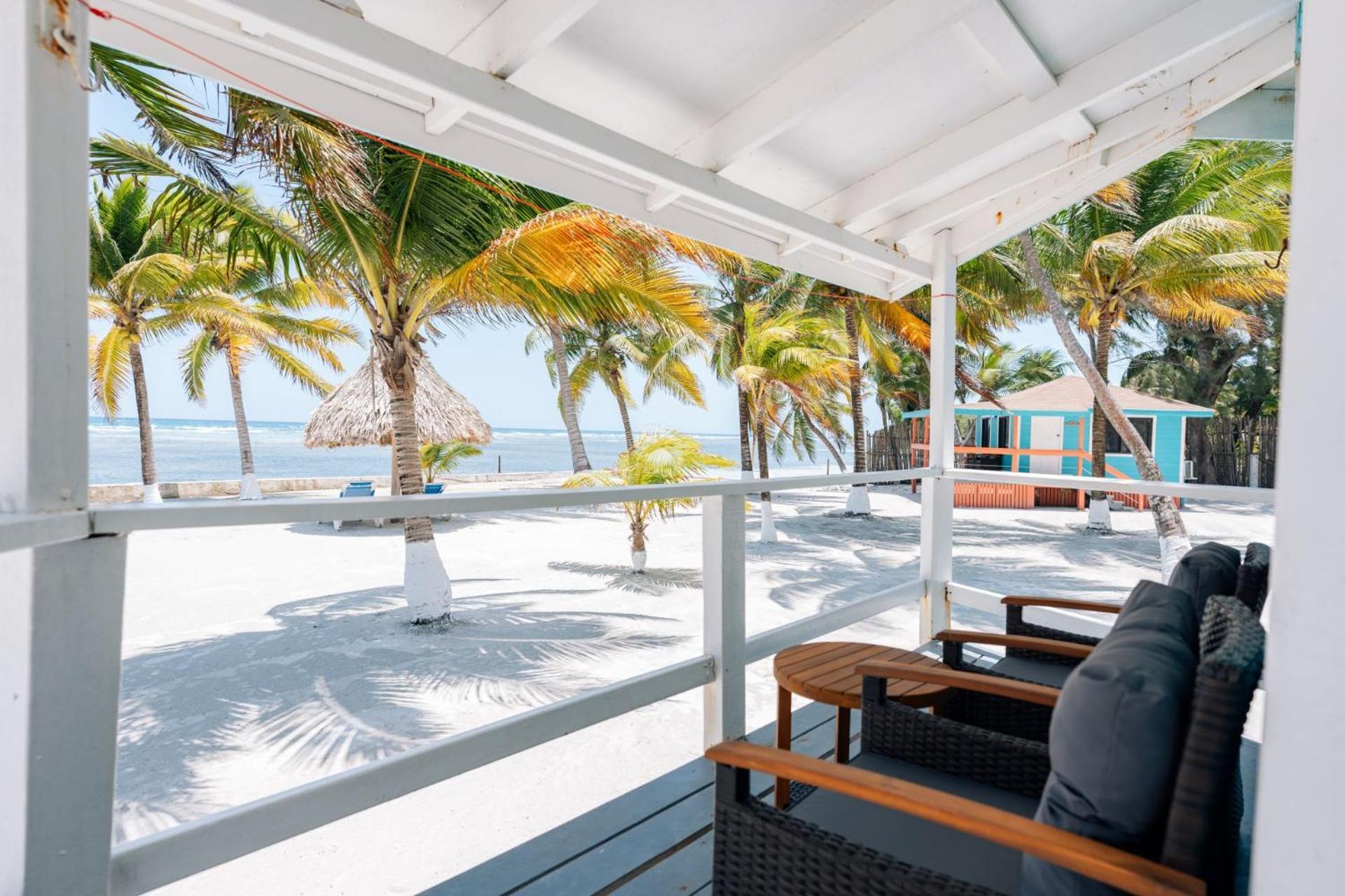 Blue Marlin Beach Resort Dangriga Extérieur photo